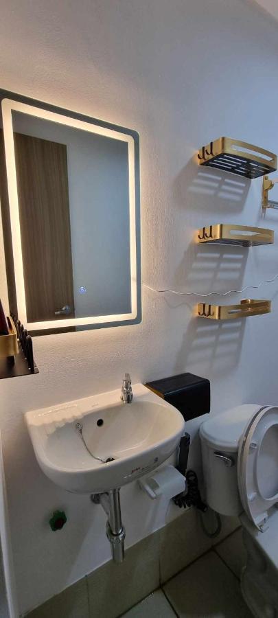 Auberge Condotels At Smdc Hope Residences 特雷塞马蒂雷斯 外观 照片